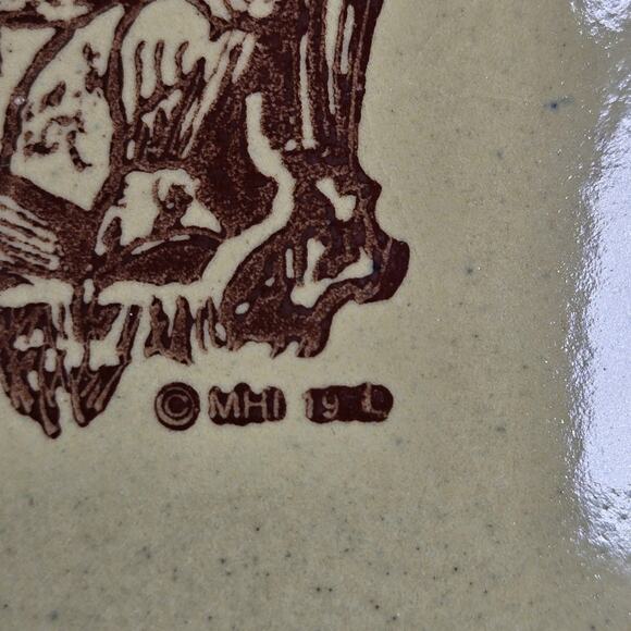 Monmouth Pottery Stoneware Crock Who Brought the Ice MHI 1979 Illinois USA - Picture 3 of 10